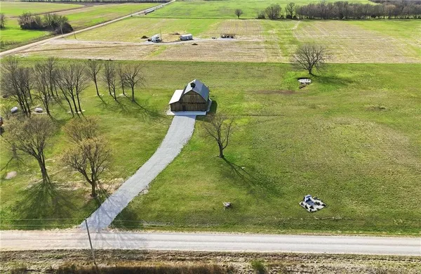 $299,000 | 29990 South 2725 Road, Sheldon, MO 64784