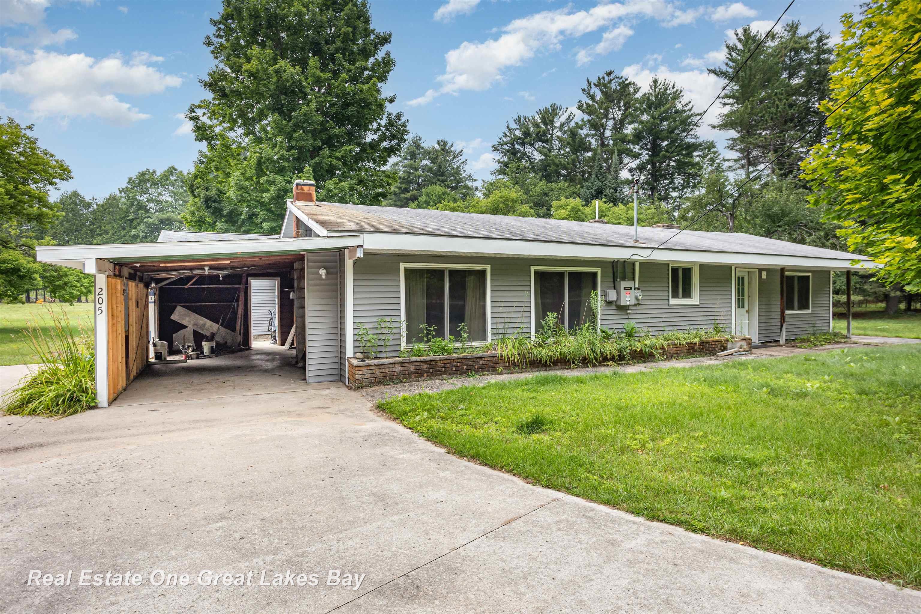 205 North Everett Road Harrisville, MI 48740 - Photo 22 of 39 Front of House