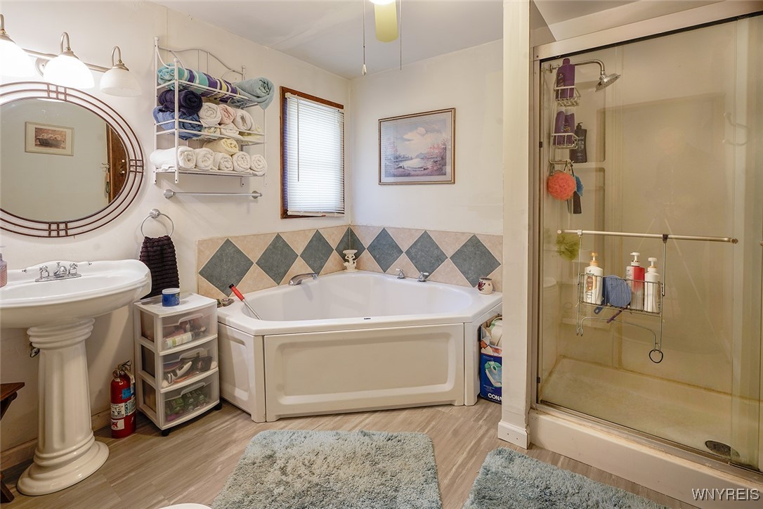 30 Parkview Lackawanna, NY 14218 - Photo 13 of 31 BATHROOM MN FLR