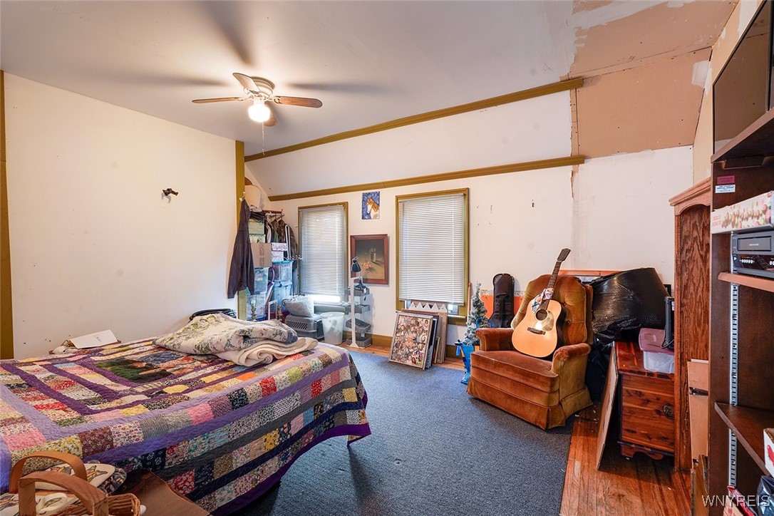 30 Parkview Lackawanna, NY 14218 - Photo 19 of 31 2ND BEDROOM UPSTAIRS