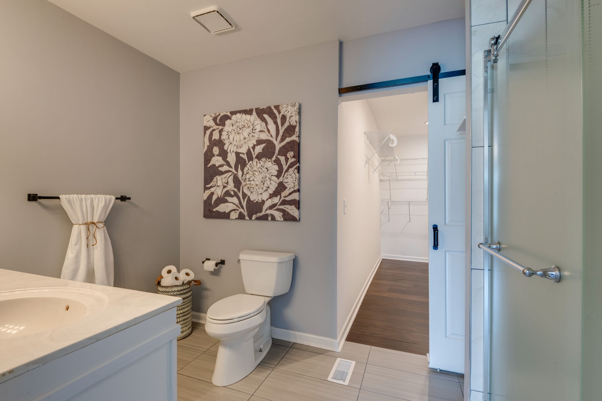 6201 Ladd Road Franklin, TN 37067 - Photo 4 of 28 a bathroom with a toilet a sink and shower