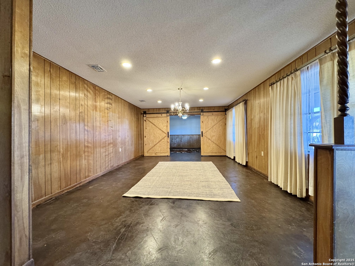 433 Fort Clark Road Brackettville, TX 78832 - Photo 5 of 46 a view of entryway with a hall