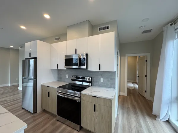 $2,995 | 1700 Dorchester Avenue, Unit 405, Boston, MA 02122