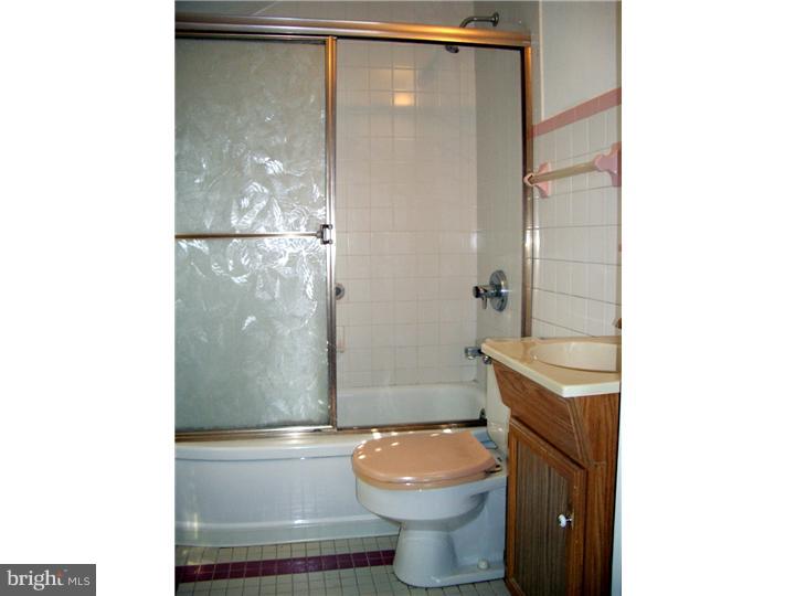 121 Garth Road Oreland, PA 19075 - Photo 15 of 21 Bathroom