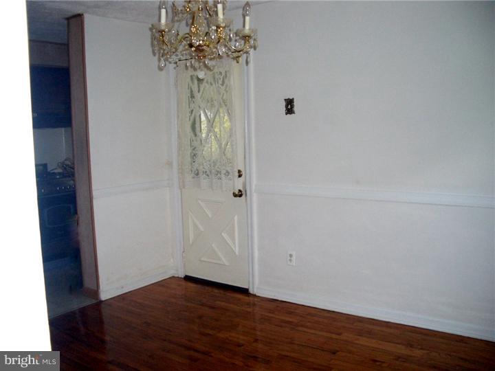 121 Garth Road Oreland, PA 19075 - Photo 6 of 21 Dining Room