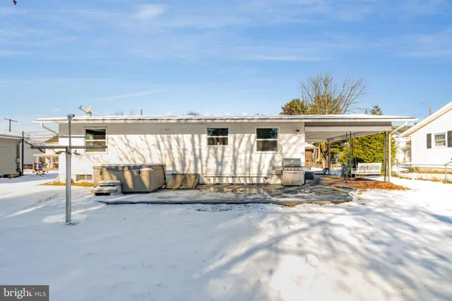 $199,900 | 1011 East Main Street, Hegins, PA 17938