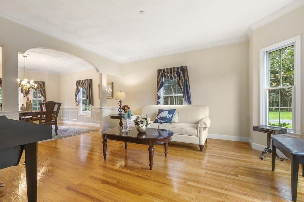 72 Pheasant Brook Road North Andover, MA 01845 - Photo 8 of 42 Gallery Image 8