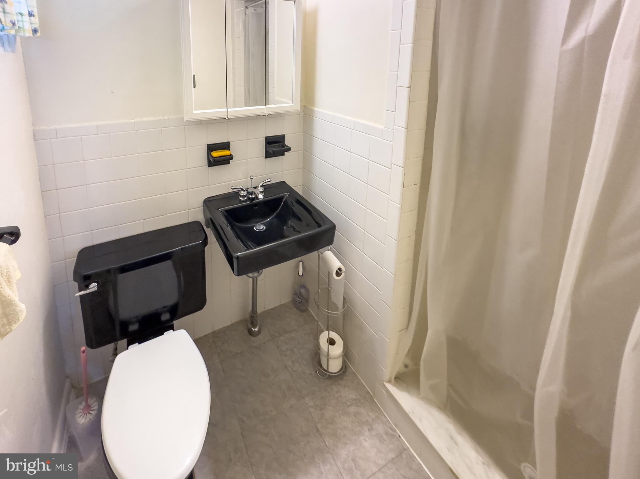 2206 Conrow Road Cinnaminson, NJ 08077 - Photo 17 of 27 Gallery Image 17
