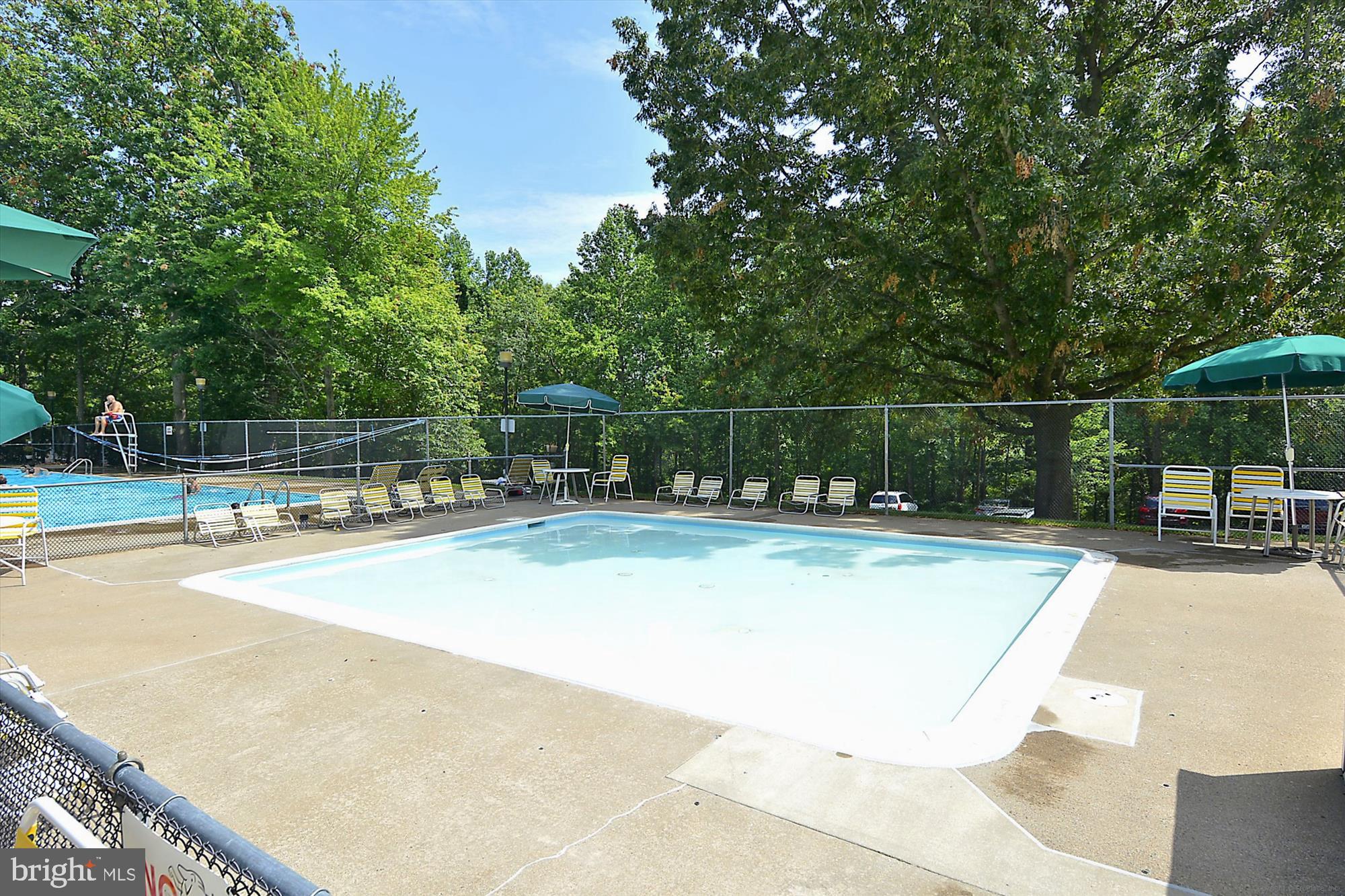 8015 Sunset Path Court Springfield, VA 22153 - Photo 38 of 40 Community pool