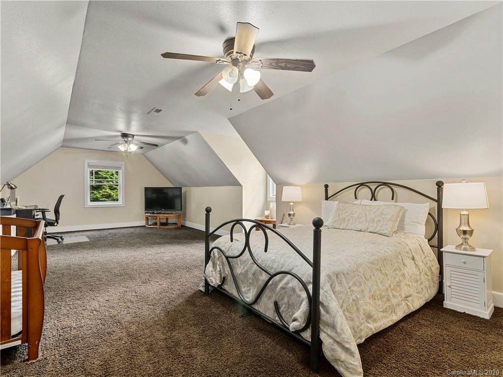 89 Vintage Road Candler, NC 28715 - Photo 22 of 38 Gallery Image 22