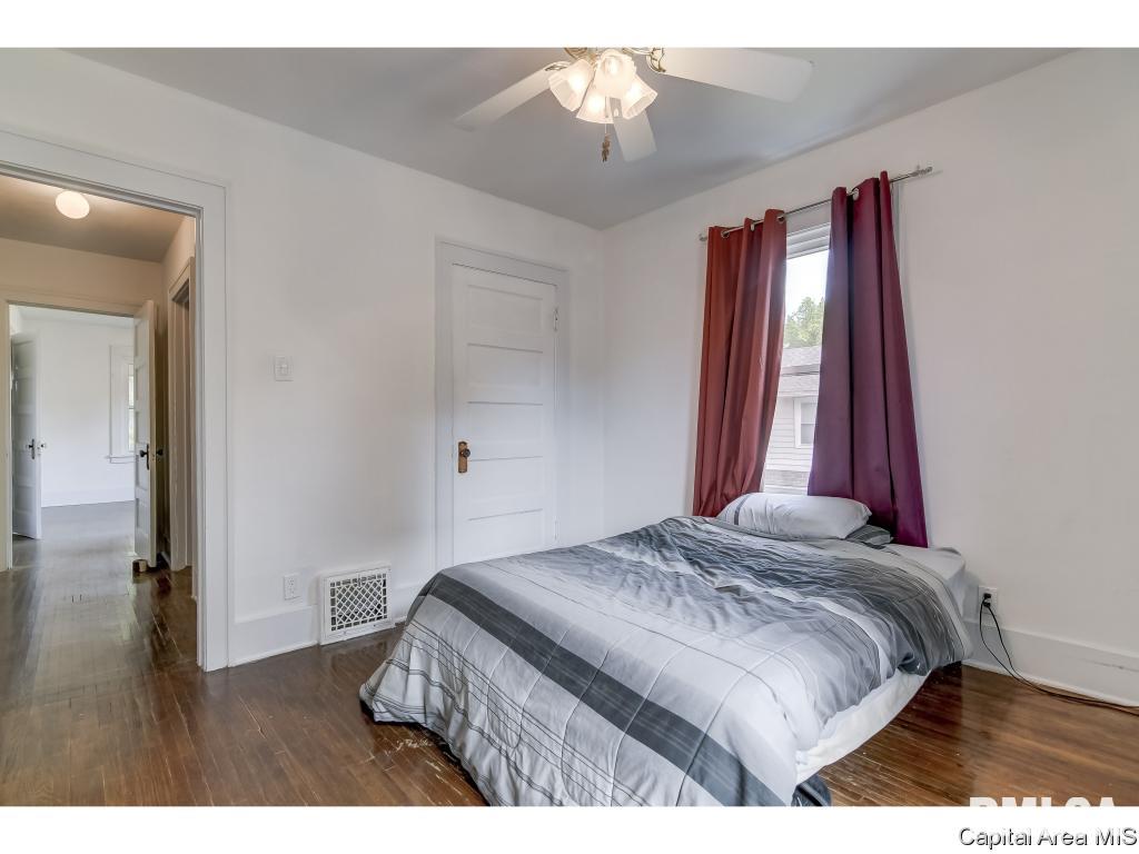 2428 South 10th Street Springfield, IL 62703 - Photo 10 of 32