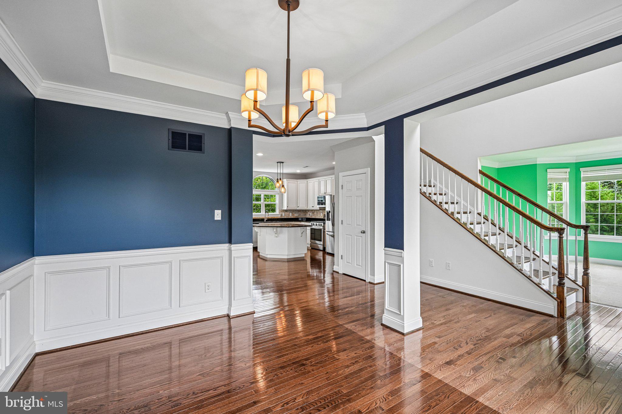 440 Elizabeth Way Hatfield, PA 19440 - Photo 7 of 60 Elegant entryway with modern charm.