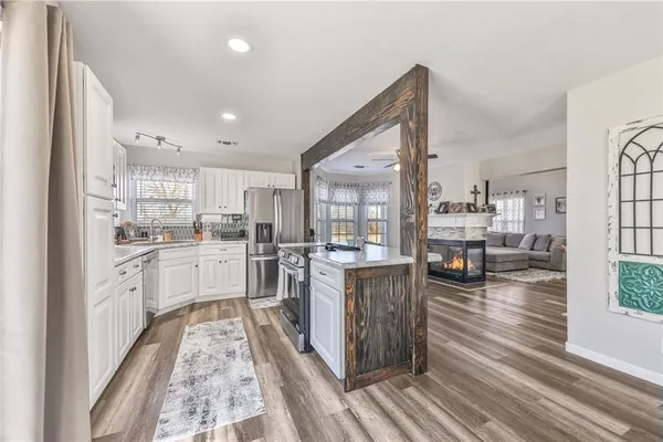 $375,000 | 1469 County Road 4500, Coffeyville, KS 67337