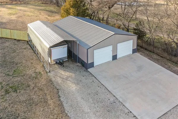 $375,000 | 1469 County Road 4500, Coffeyville, KS 67337