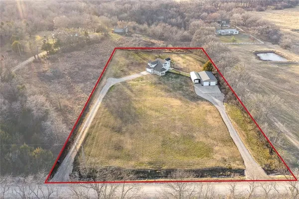 $375,000 | 1469 County Road 4500, Coffeyville, KS 67337