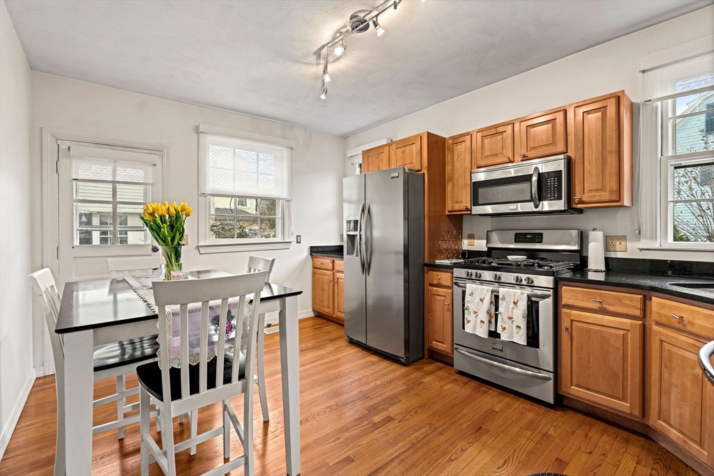 7 Hamilton Street, Unit 2 Salem, MA 01970 - Photo 11 of 18