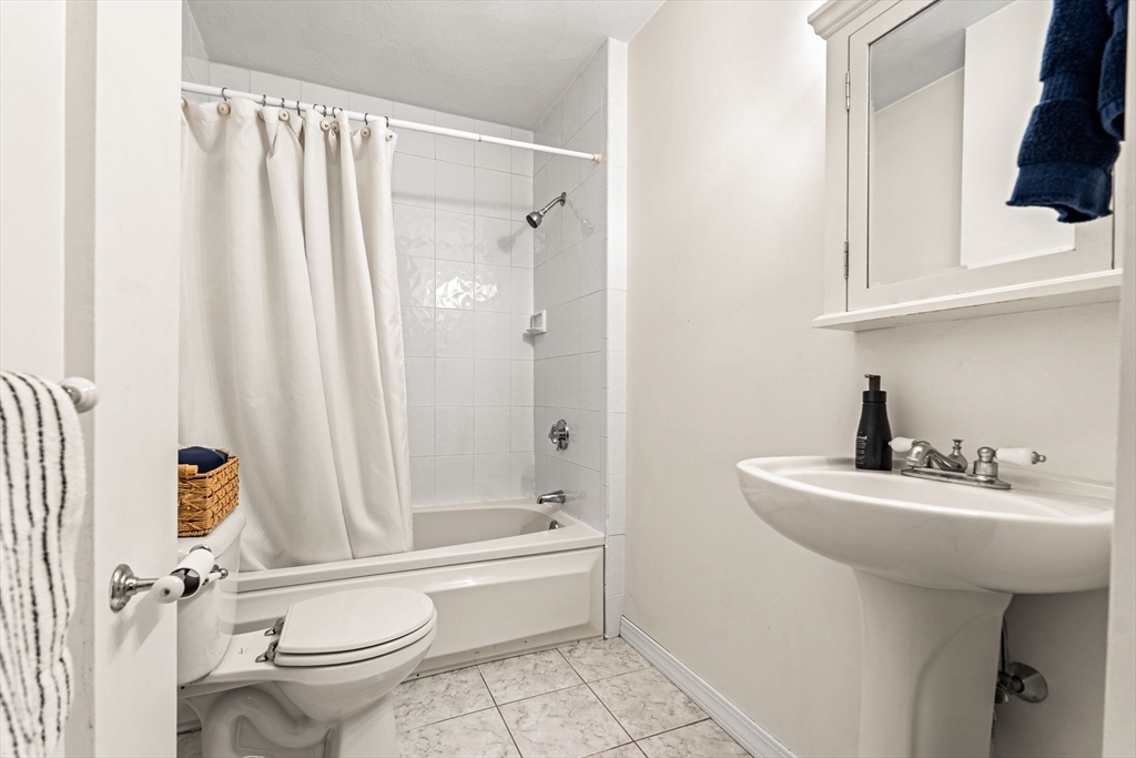 7 Hamilton Street, Unit 2 Salem, MA 01970 - Photo 16 of 18