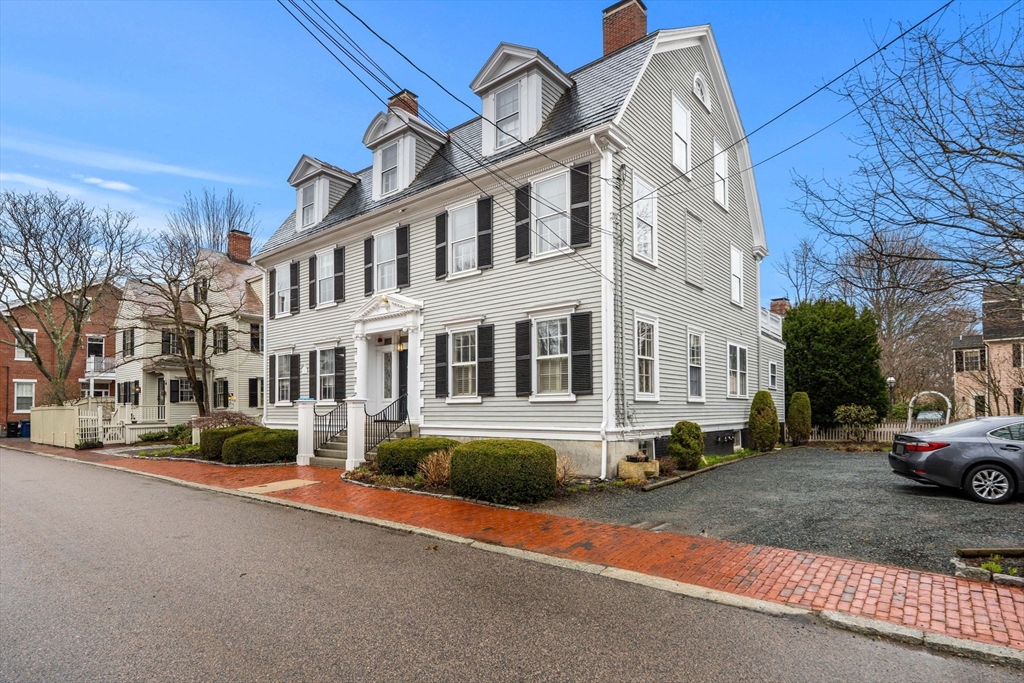 7 Hamilton Street, Unit 2 Salem, MA 01970 - Photo 18 of 18