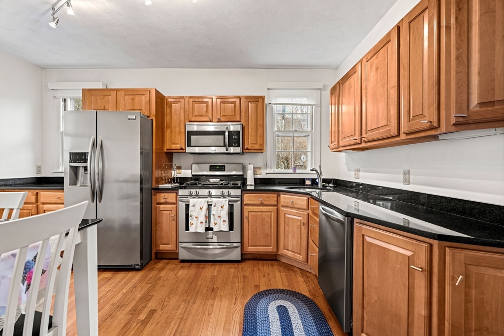 7 Hamilton Street, Unit 2 Salem, MA 01970 - Photo 9 of 18