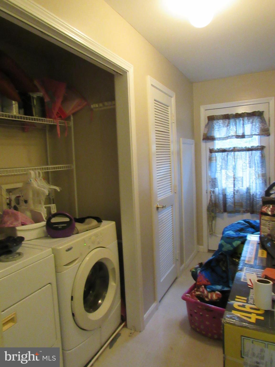 2043 Mountain Road Front Royal, VA 22630 - Photo 24 of 27 Interior (General)