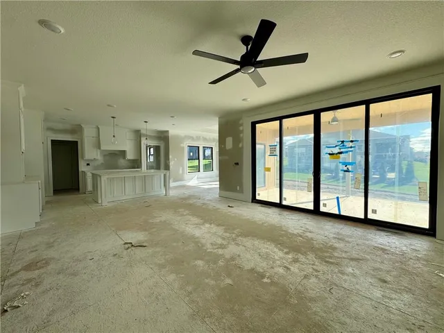 $700,000 | 7509 Northeast 103rd Terrace, Kansas City, MO 64157