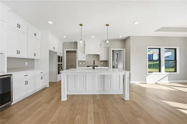 $700,000 | 7509 Northeast 103rd Terrace, Kansas City, MO 64157