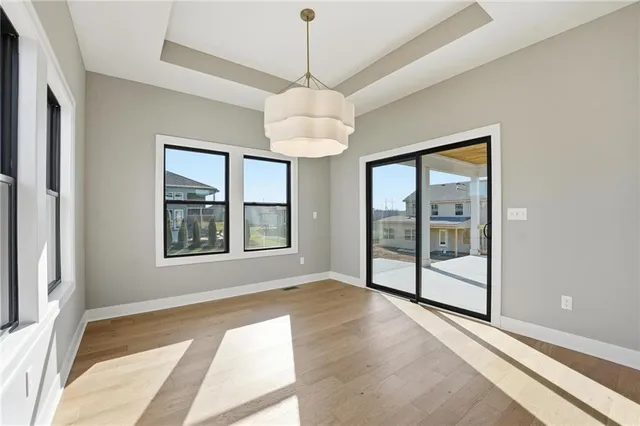 $700,000 | 7509 Northeast 103rd Terrace, Kansas City, MO 64157