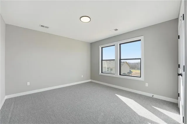 $700,000 | 7509 Northeast 103rd Terrace, Kansas City, MO 64157