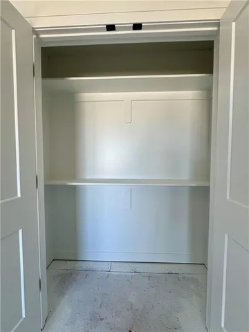 $700,000 | 7509 Northeast 103rd Terrace, Kansas City, MO 64157