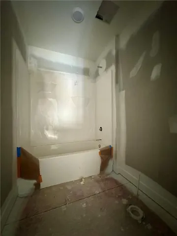 $700,000 | 7509 Northeast 103rd Terrace, Kansas City, MO 64157