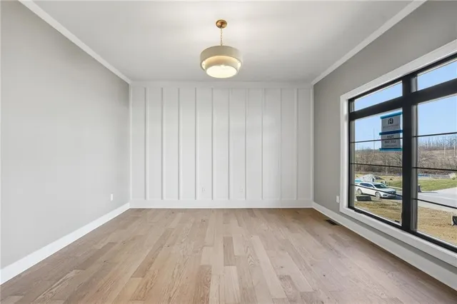 $700,000 | 7509 Northeast 103rd Terrace, Kansas City, MO 64157