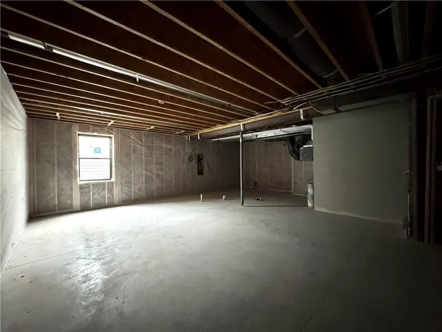 $700,000 | 7509 Northeast 103rd Terrace, Kansas City, MO 64157