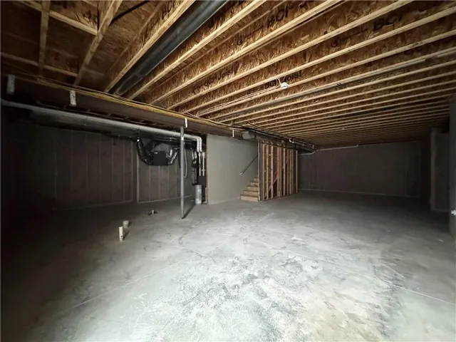 $700,000 | 7509 Northeast 103rd Terrace, Kansas City, MO 64157