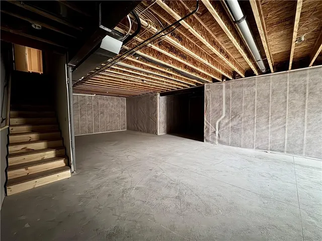 $700,000 | 7509 Northeast 103rd Terrace, Kansas City, MO 64157