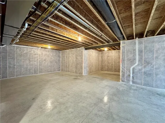 $700,000 | 7509 Northeast 103rd Terrace, Kansas City, MO 64157