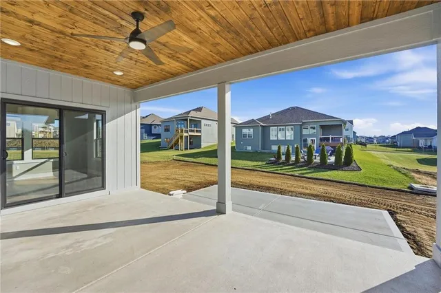 $700,000 | 7509 Northeast 103rd Terrace, Kansas City, MO 64157