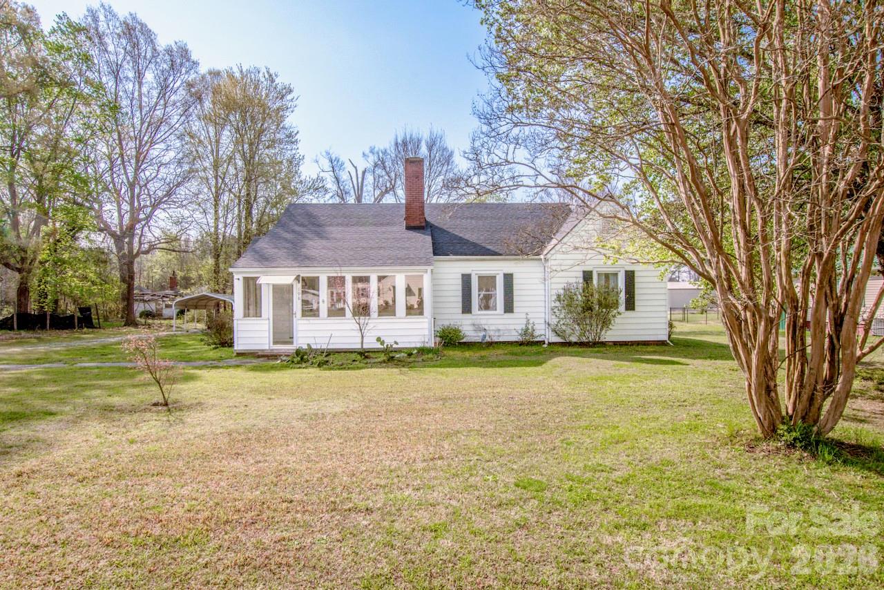 198 Center Street Cooleemee, NC 27014 - Photo 3 of 47