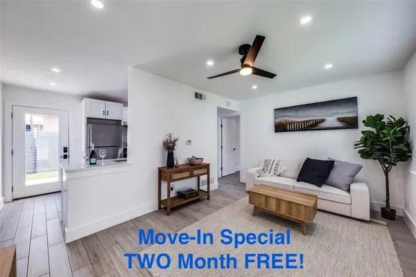 $1,149 | 1200 East 52nd Street, Unit 204, Austin, TX 78723
