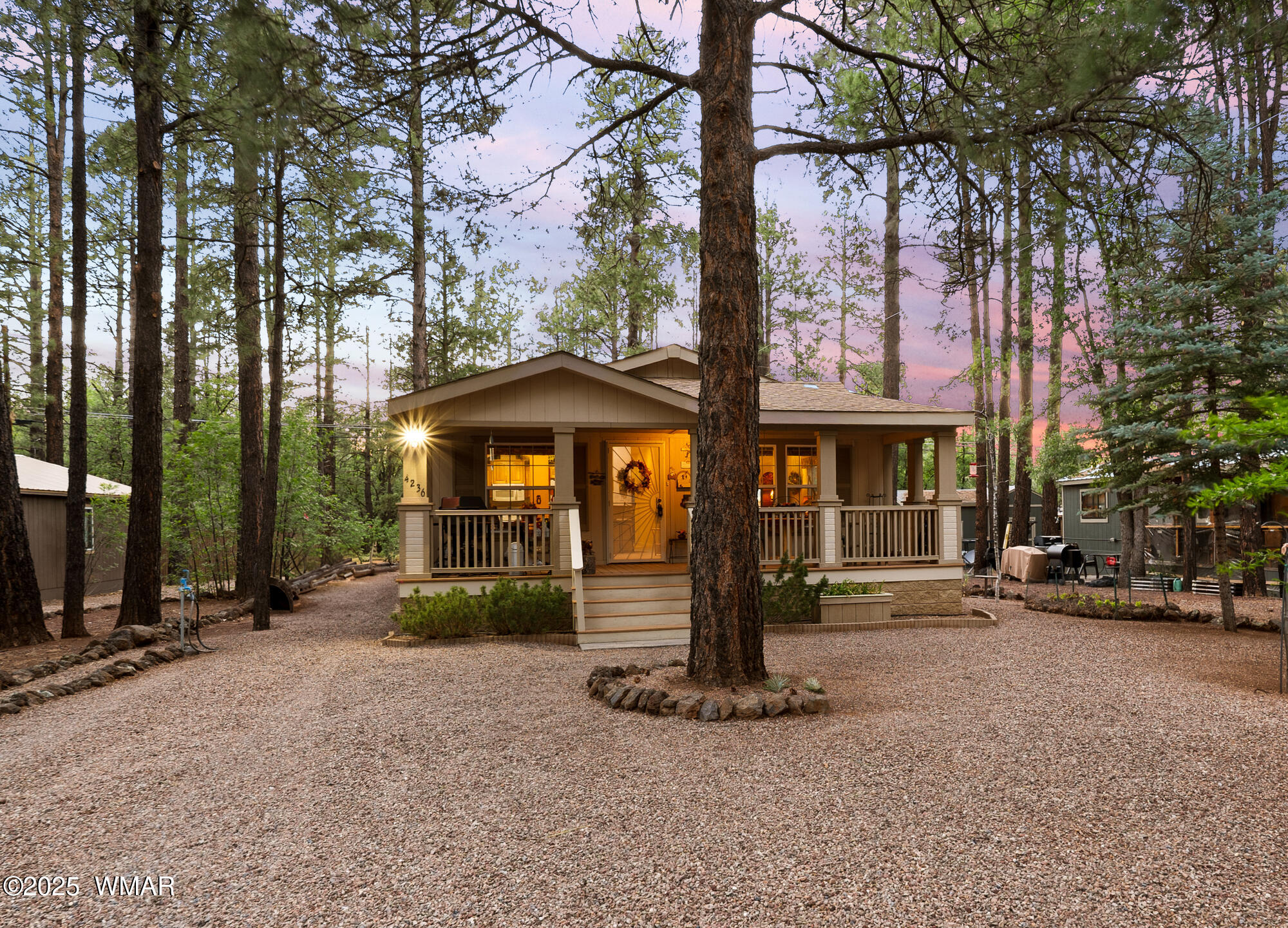 4236 West Blue Ridge Loop Pinetop, AZ 85935 - Photo 1 of 45 Twilight Front Exterior