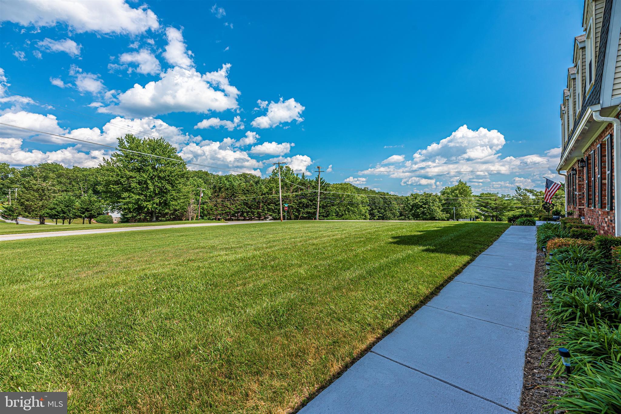 7050 Runkles Road Mount Airy, MD 21771 - Photo 8 of 59 Front Yard View