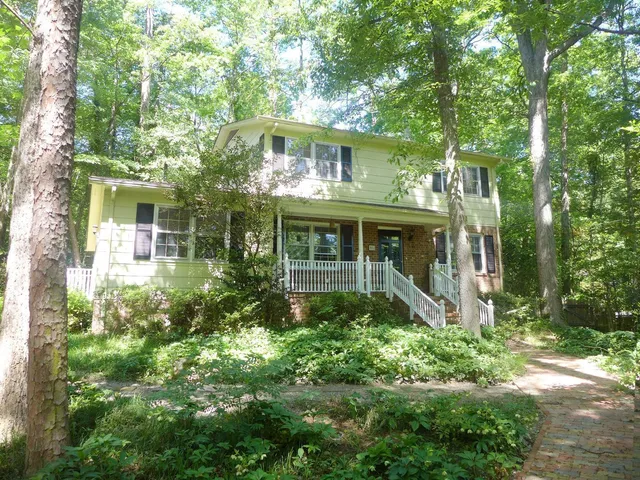 $3,995 | 321 Glendale Drive, Chapel Hill, NC 27514