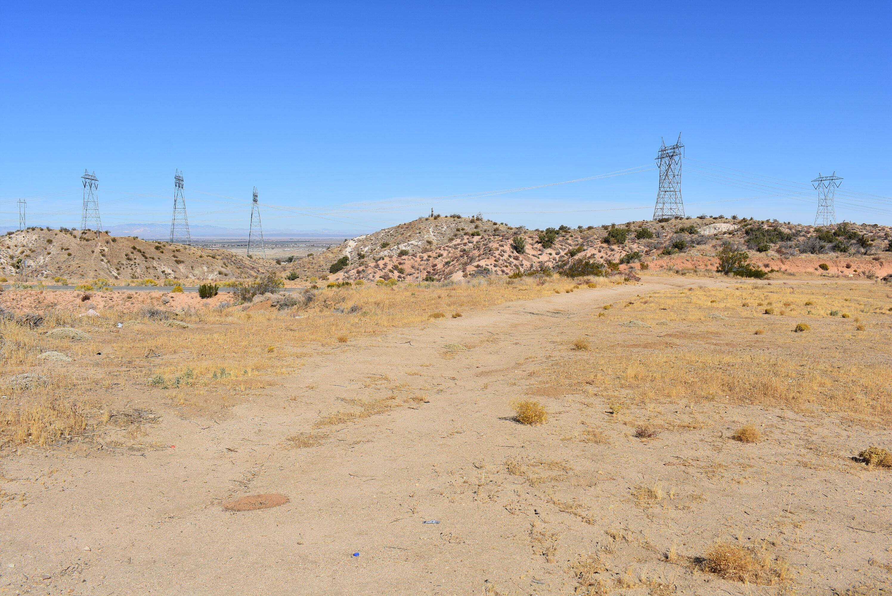 Mt Emma Road East Littlerock, CA 93543 - Photo 28 of 51 a view of a dry yard