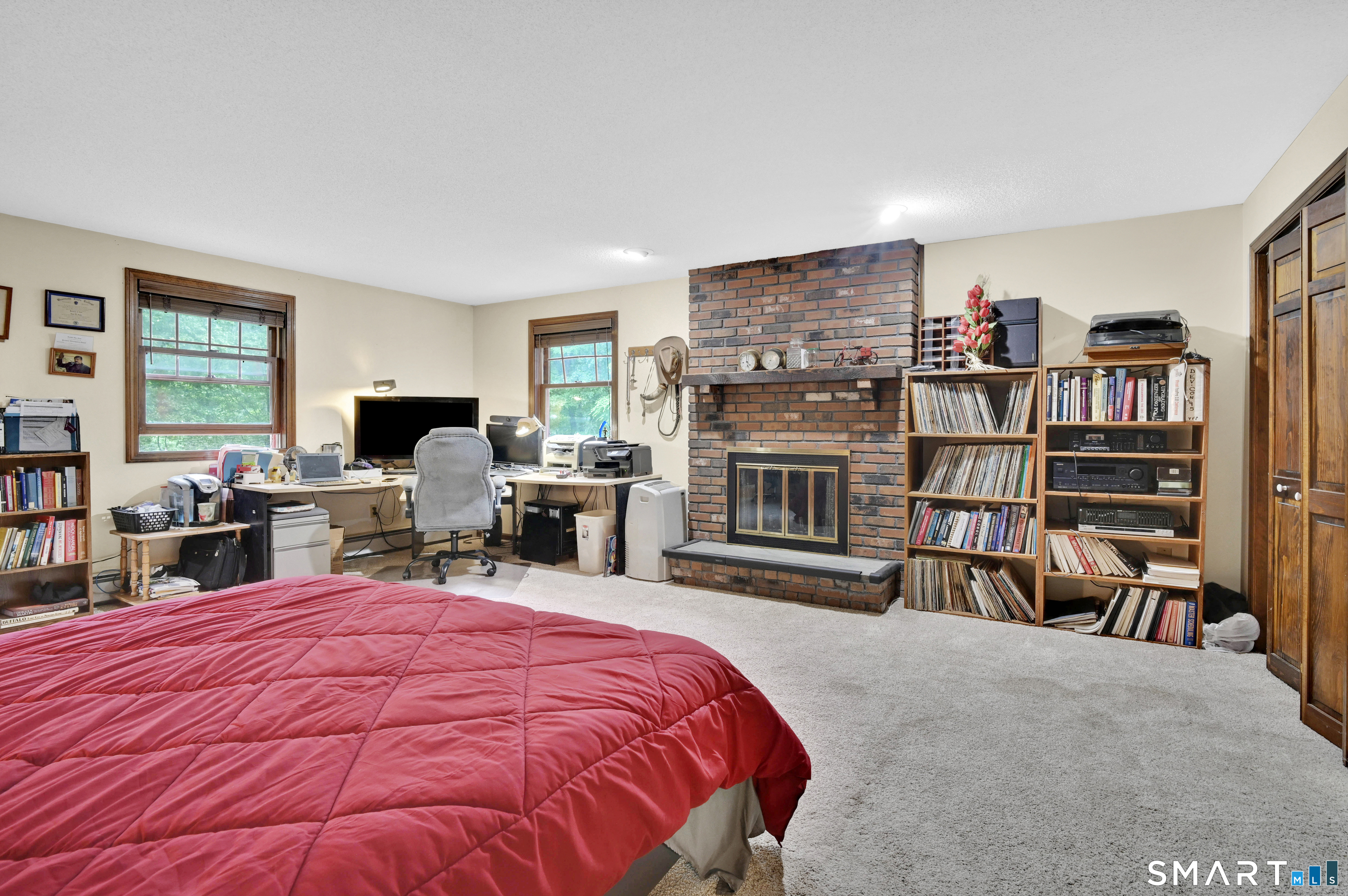 27 Snipsic Lake Road Ellington, CT 06029 - Photo 15 of 39