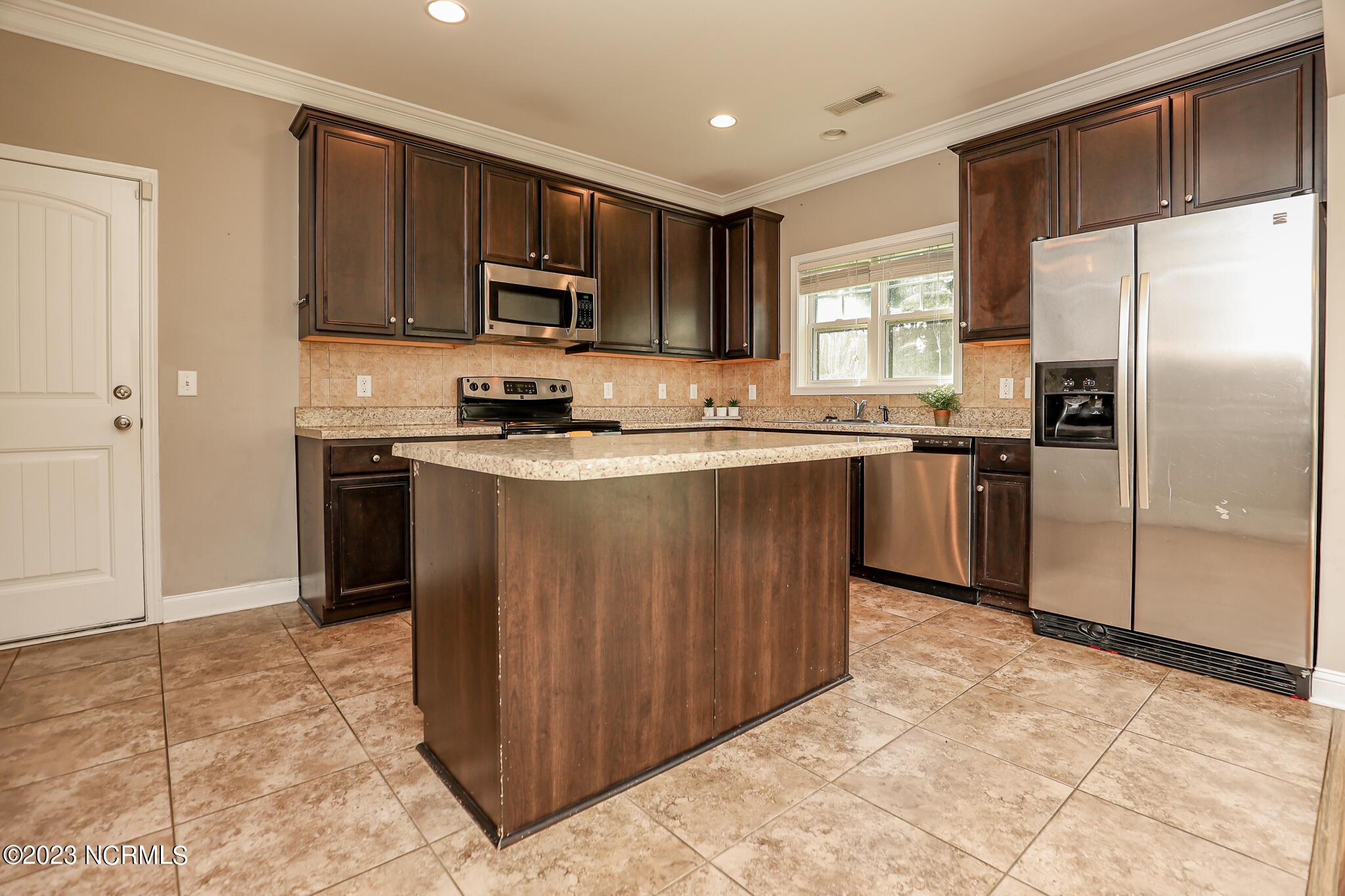 404 Peppermint Drive Hubert, NC 28539 - Photo 12 of 41 404 Peppermint-31