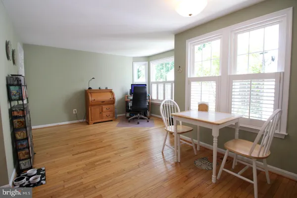 $3,395 | 7534 Cross Gate Lane, Alexandria, VA 22315