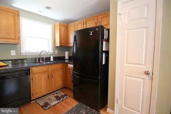 $3,395 | 7534 Cross Gate Lane, Alexandria, VA 22315