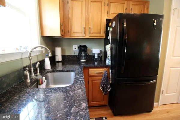 $3,395 | 7534 Cross Gate Lane, Alexandria, VA 22315