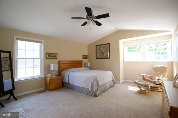 $3,395 | 7534 Cross Gate Lane, Alexandria, VA 22315