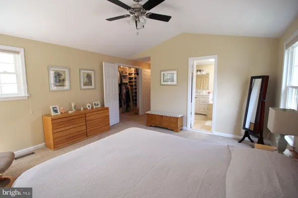 $3,395 | 7534 Cross Gate Lane, Alexandria, VA 22315