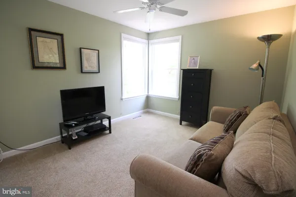 $3,395 | 7534 Cross Gate Lane, Alexandria, VA 22315